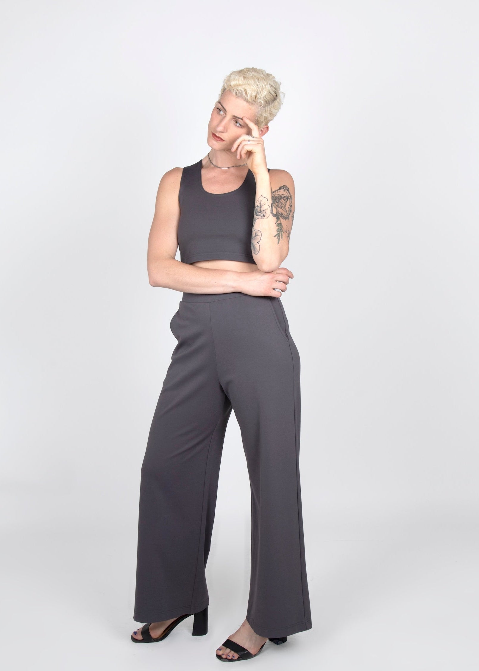 Sparrow Crop 2-in-1 in Pewter