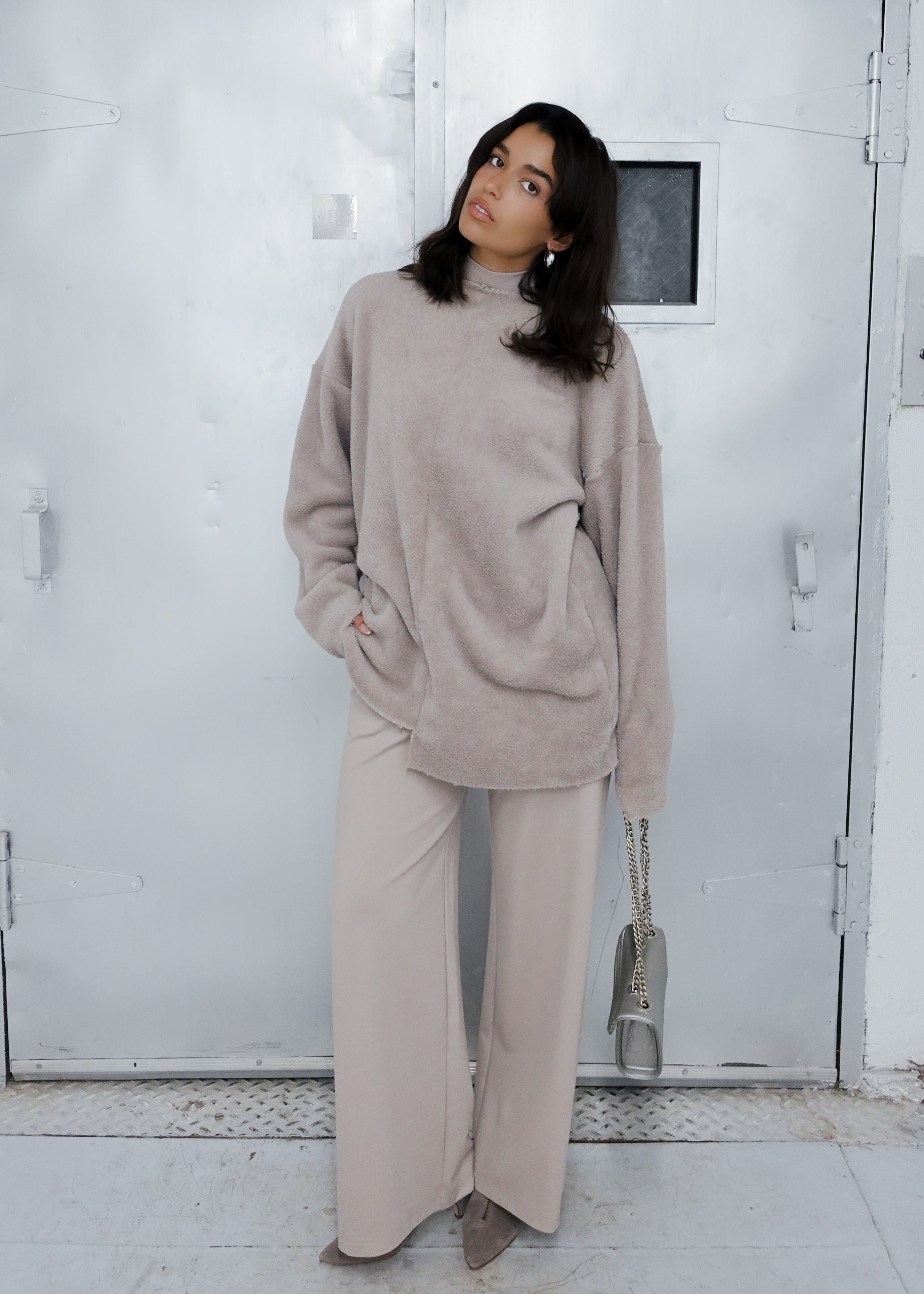 Polartec® Fuzzy Puffin Unisex Top 2-in-1 in Taupe