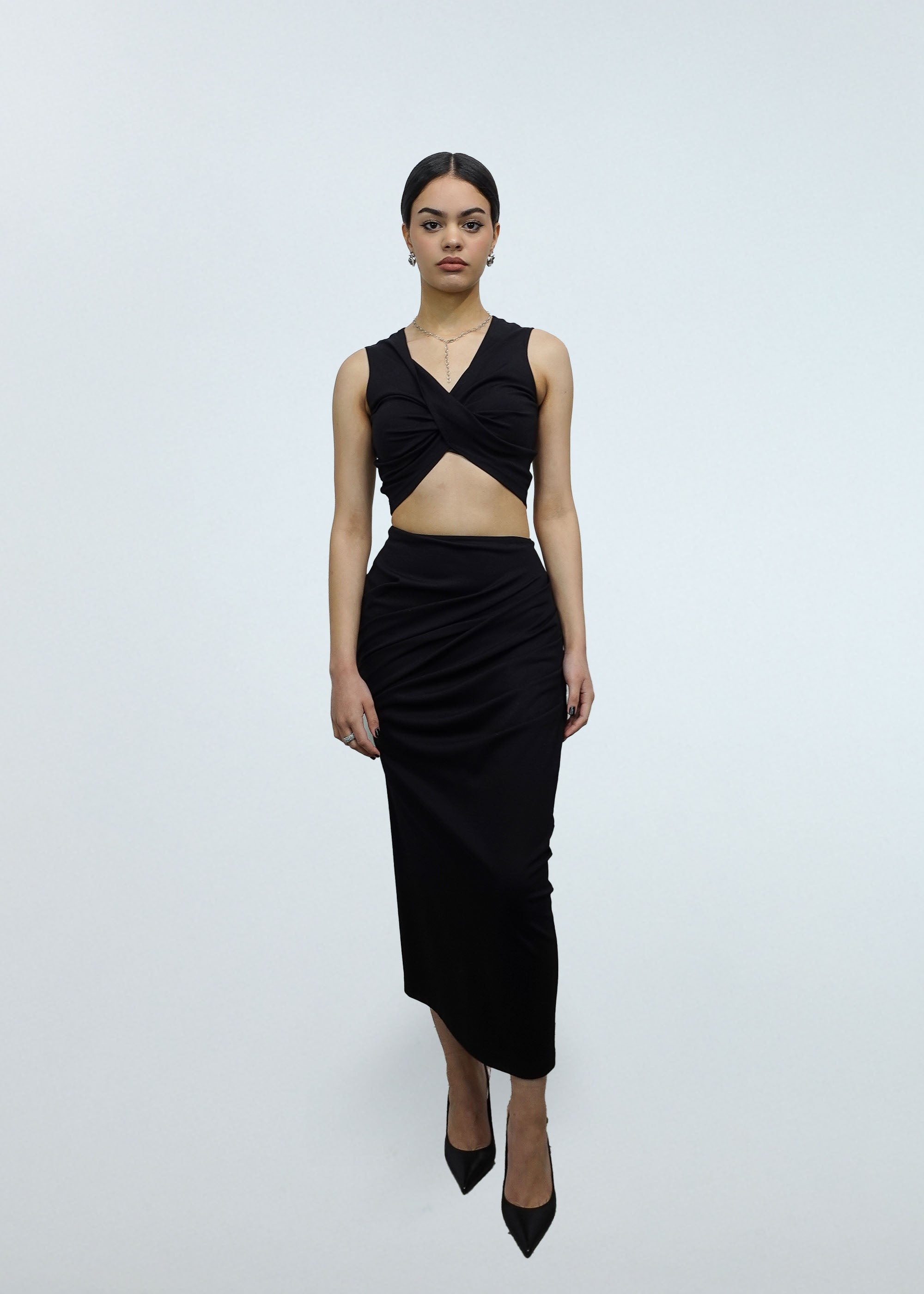 Twist Top Sleeveless 2-in-1 in Black