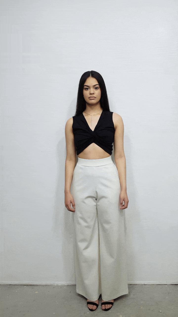 Twist Top Sleeveless 2-in-1 in Black