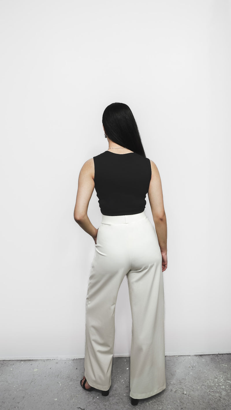 Twist Top Sleeveless 2-in-1 in Black