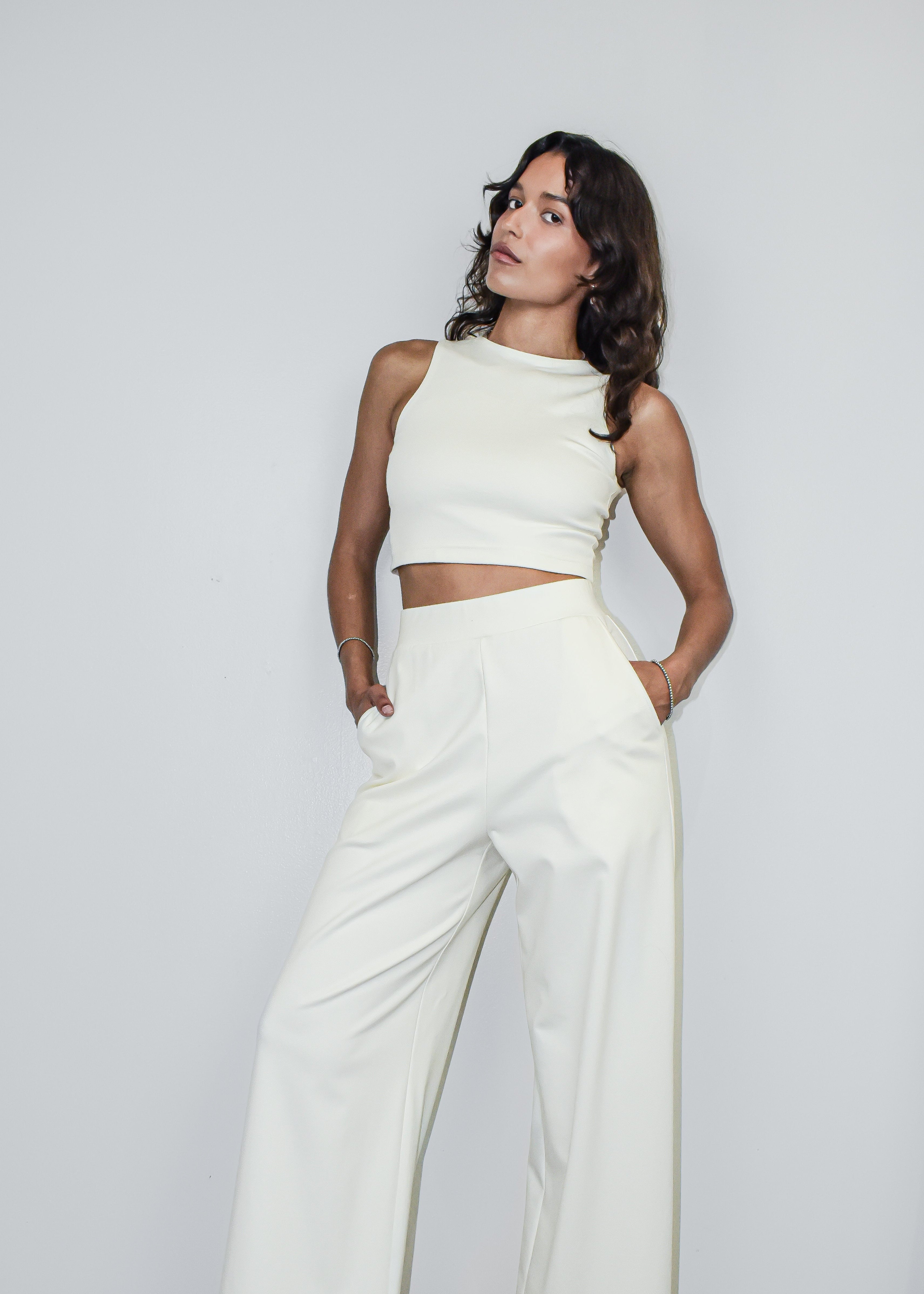 cream 2 piece set with sleeveless crop and with wide-leg pants 